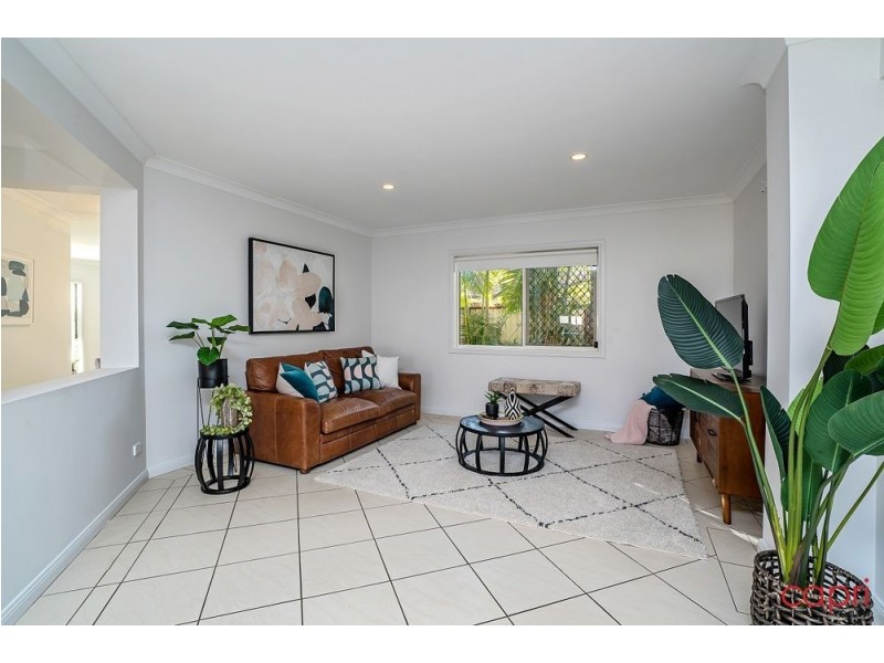 3 Wattlebrush Grove, Molendinar QLD 4214
