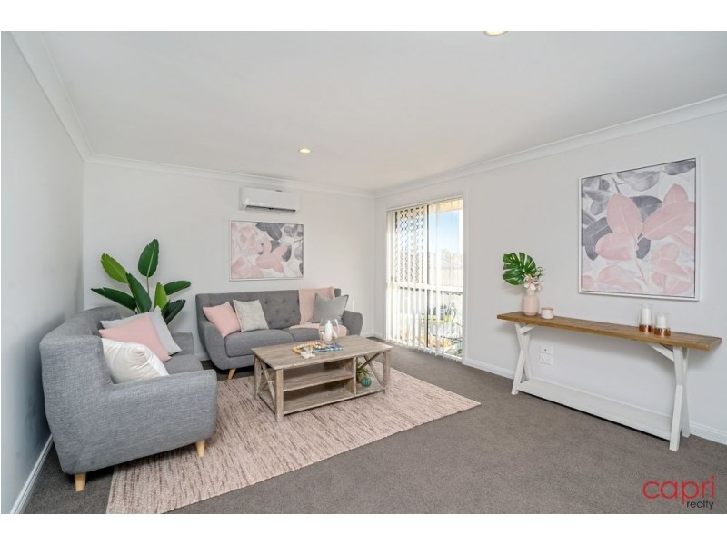 3 Wattlebrush Grove, Molendinar QLD 4214