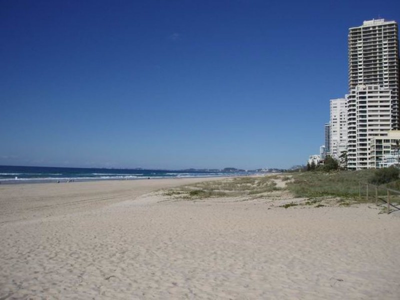 203 43-49 Garfield Terrace, Surfers Paradise QLD 4217