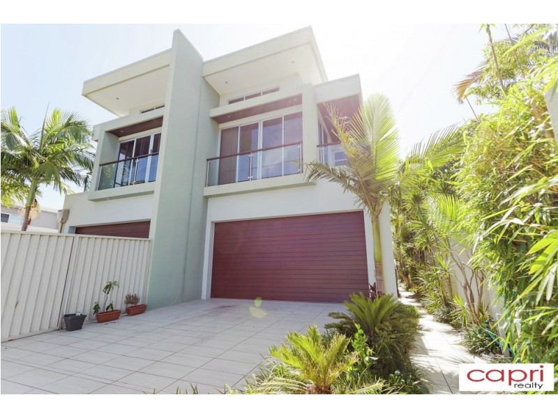 1/13 Oleander Avenue, Biggera Waters QLD 4216