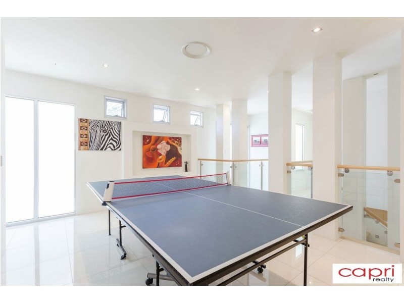 1/13 Oleander Avenue, Biggera Waters QLD 4216