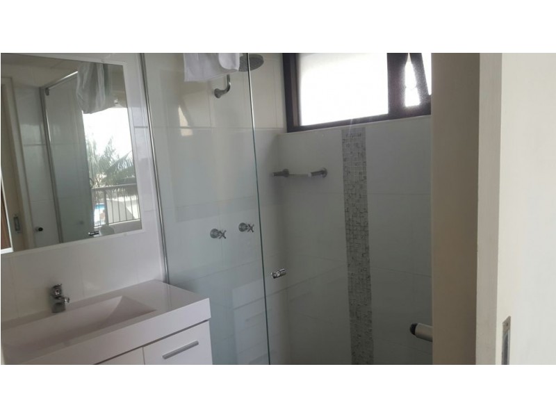 9 Trickett street, Surfers Paradise QLD 4217