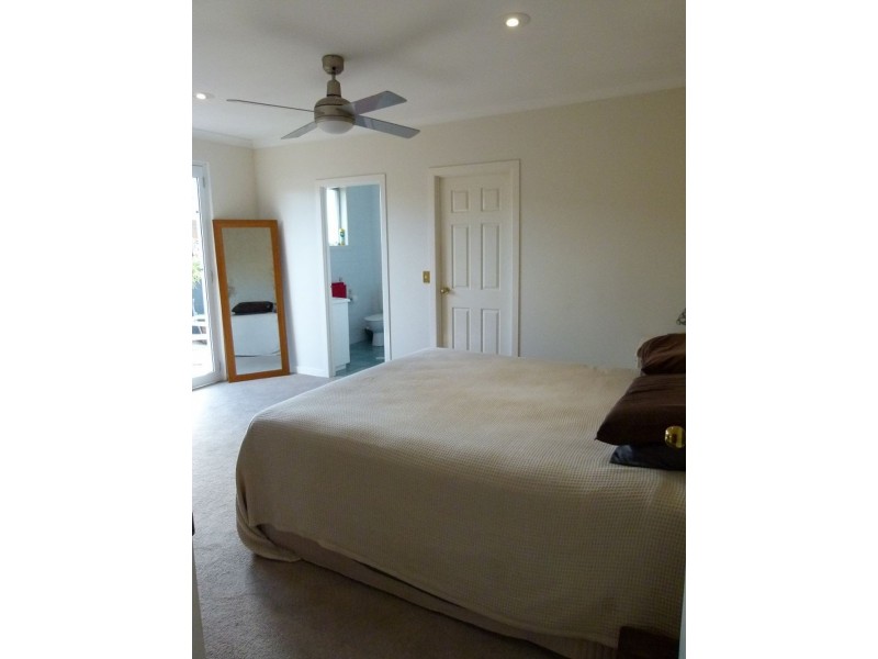 104 Monaco Street, Broadbeach Waters QLD 4218