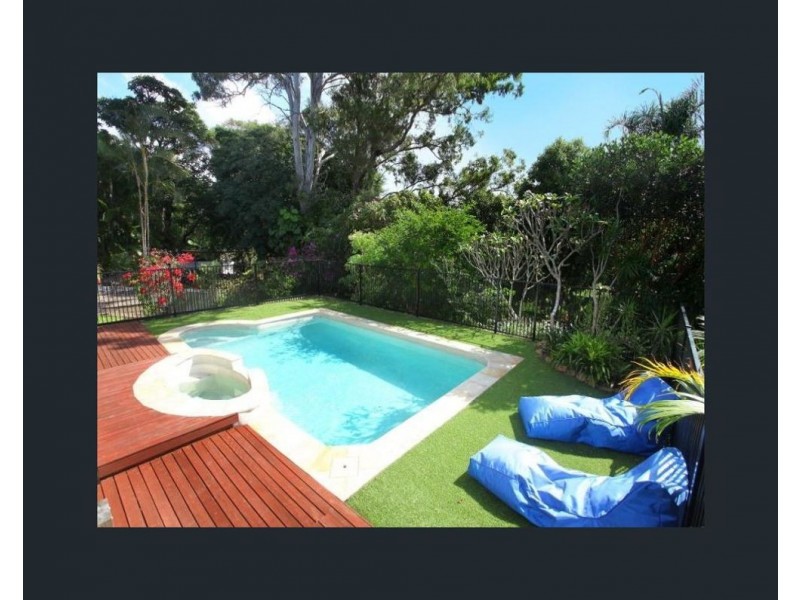 3 Kathleen Avenue, Southport QLD 4215