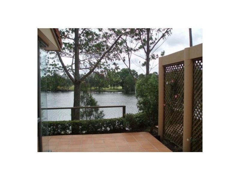 Clear Island Waters QLD 4226