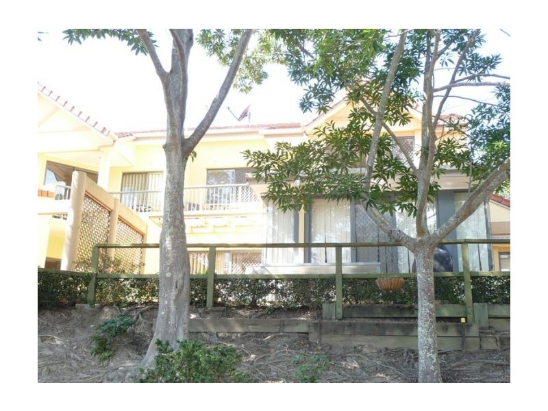 Clear Island Waters QLD 4226