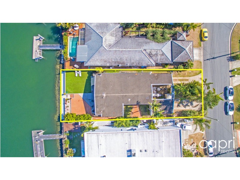 104 Amalfi Drive, Isle Of Capri QLD 4217