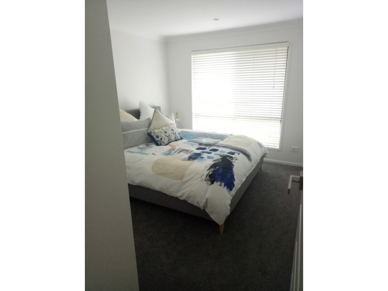 8 Cammeray Court, Robina QLD 4226