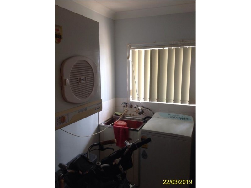 1/196 Marine Parade, Labrador QLD 4215