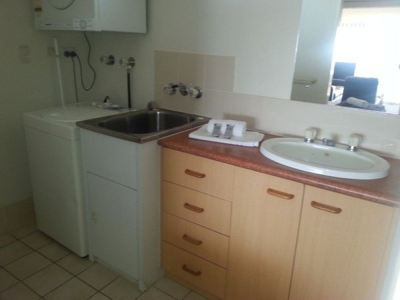 41/106 Marine Parade, Southport QLD 4215