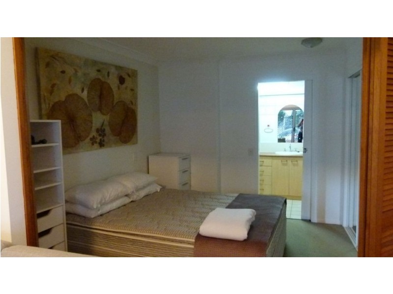 10/106-108 Marine Parade, Southport QLD 4215