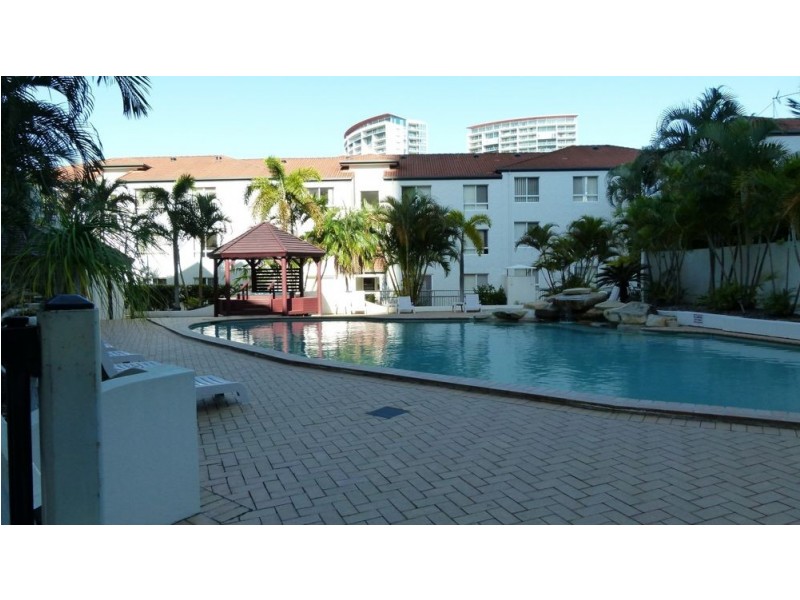10/106-108 Marine Parade, Southport QLD 4215