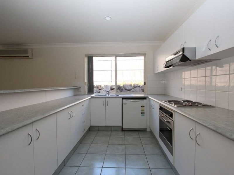 6 Orion Court, Molendinar QLD 4214