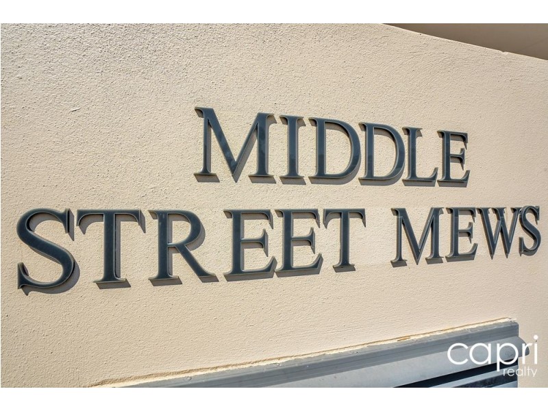 7/31 Middle Street, Labrador QLD 4215