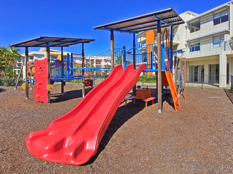 534/66 Sickle Avenue, Hope Island QLD 4212