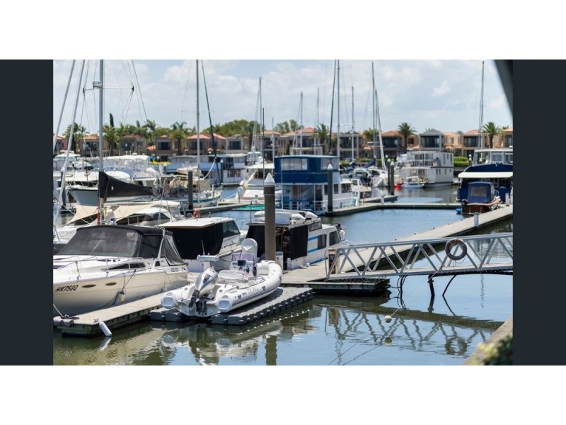 534/66 Sickle Avenue, Hope Island QLD 4212