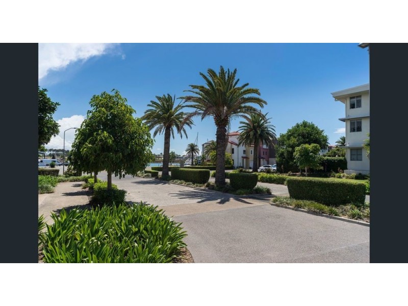 534/66 Sickle Avenue, Hope Island QLD 4212