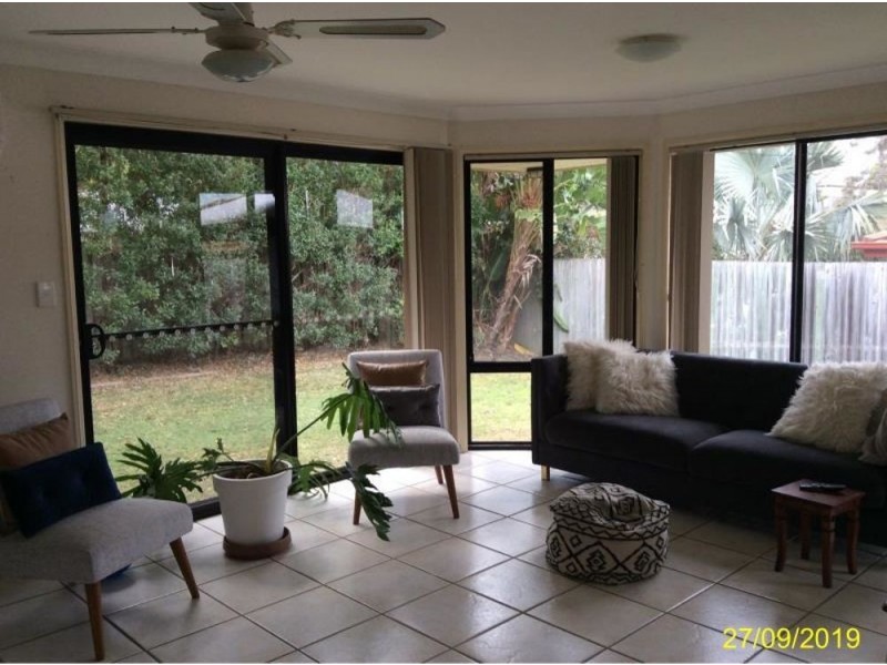 2/7 Garden View Court, Merrimac QLD 4226