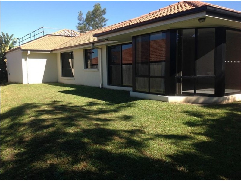 2/7 Garden View Court, Merrimac QLD 4226