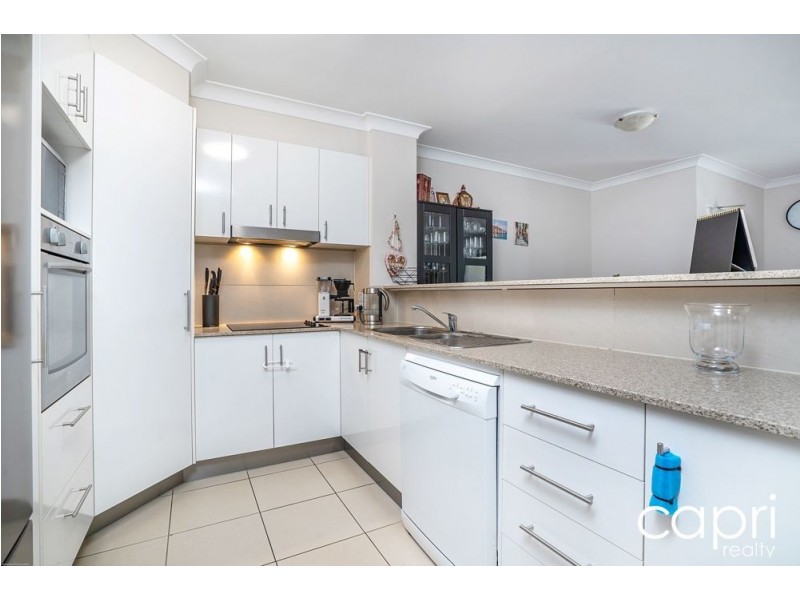 12/99 Muir Street, Labrador QLD 4215