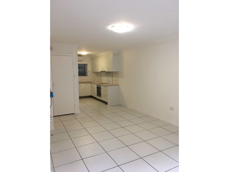 2/75 Old Burleigh Road, Surfers Paradise QLD 4217