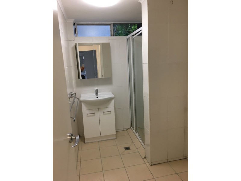 2/75 Old Burleigh Road, Surfers Paradise QLD 4217