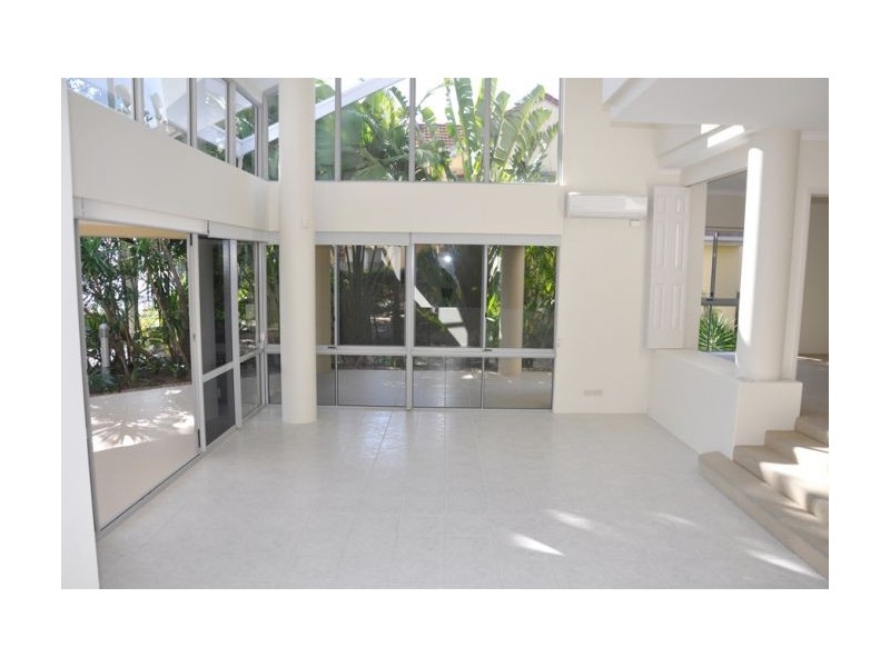 6 Allenton 125 Santa Cruz Blvd, Clear Island Waters QLD 4226