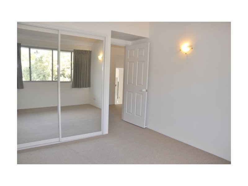 6 Allenton 125 Santa Cruz Blvd, Clear Island Waters QLD 4226
