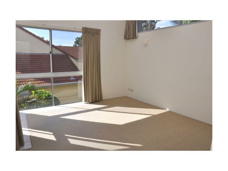 6 Allenton 125 Santa Cruz Blvd, Clear Island Waters QLD 4226