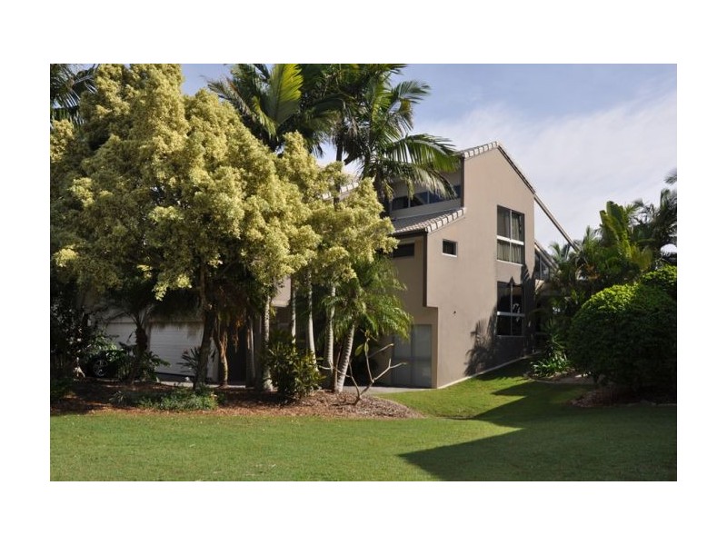 6 Allenton 125 Santa Cruz Blvd, Clear Island Waters QLD 4226