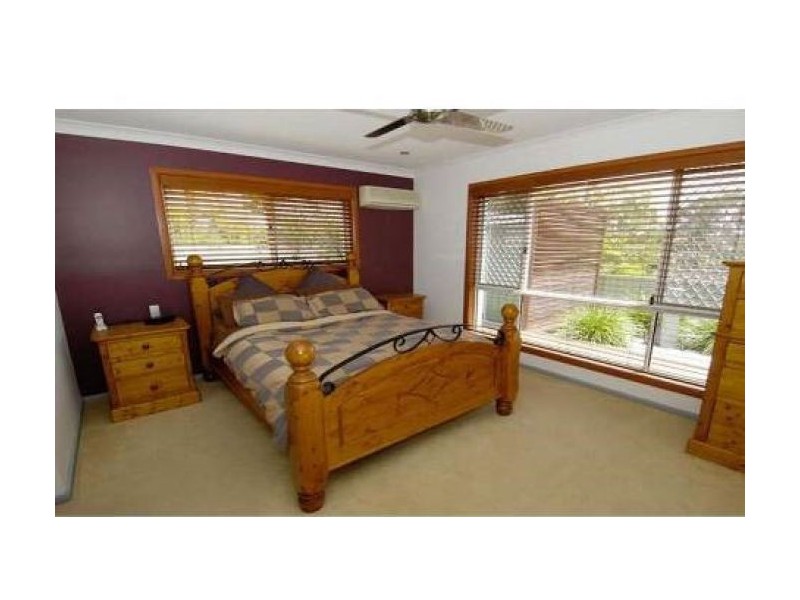 5 Teak Place, Ashmore QLD 4214