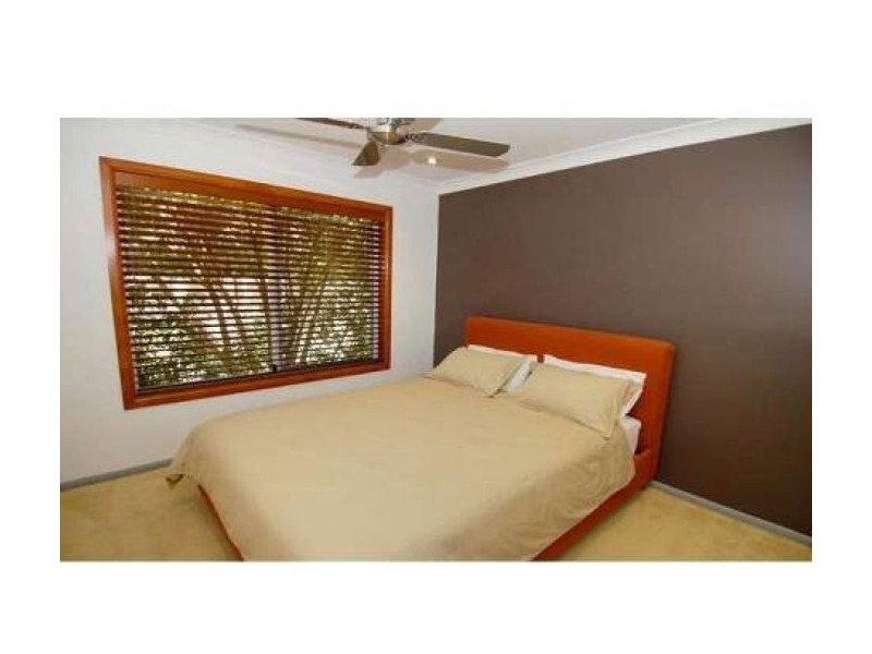 5 Teak Place, Ashmore QLD 4214
