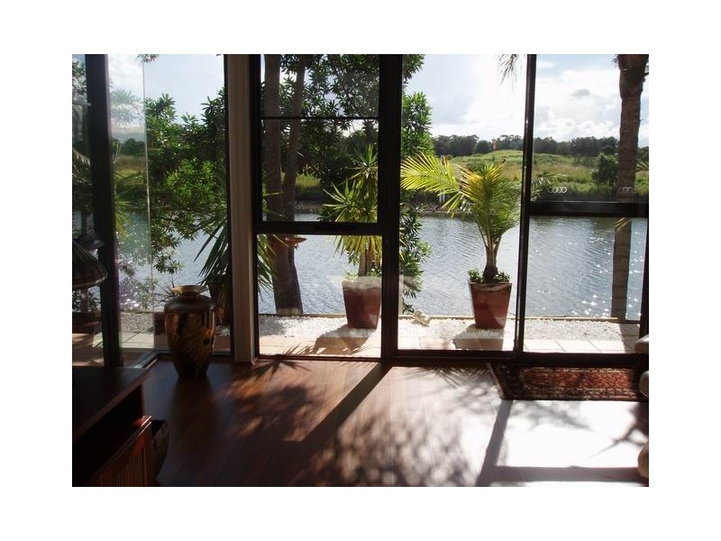 Clear Island Waters QLD 4226