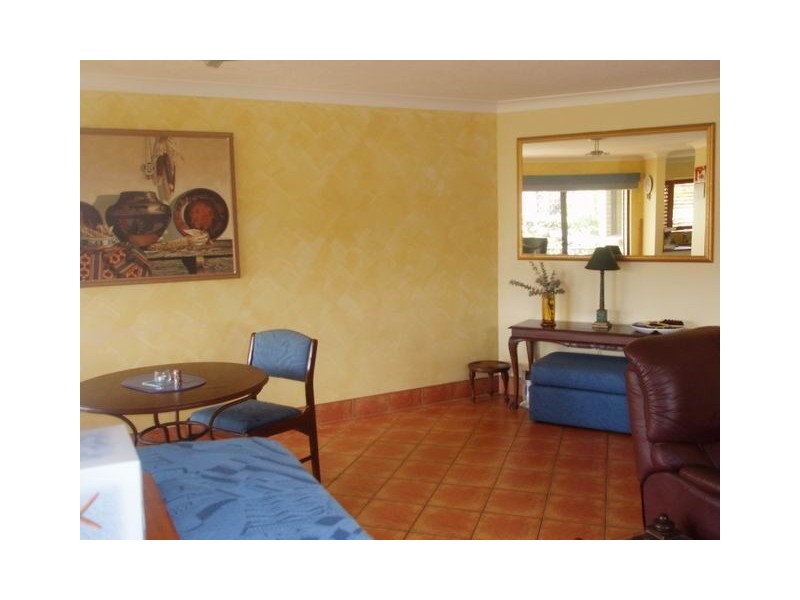 6.24 chelsea ave, Broadbeach QLD 4218