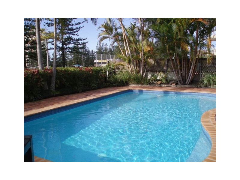 6.24 chelsea ave, Broadbeach QLD 4218
