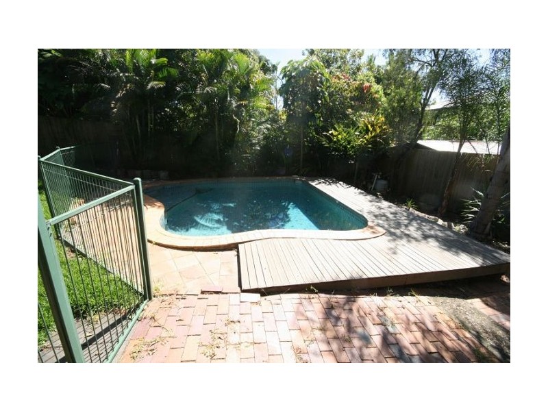 9 McCowan Street, Ashmore QLD 4214