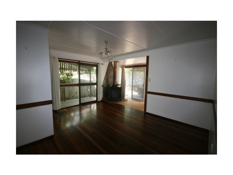 9 McCowan Street, Ashmore QLD 4214