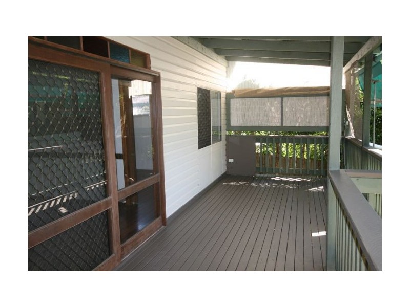 9 McCowan Street, Ashmore QLD 4214