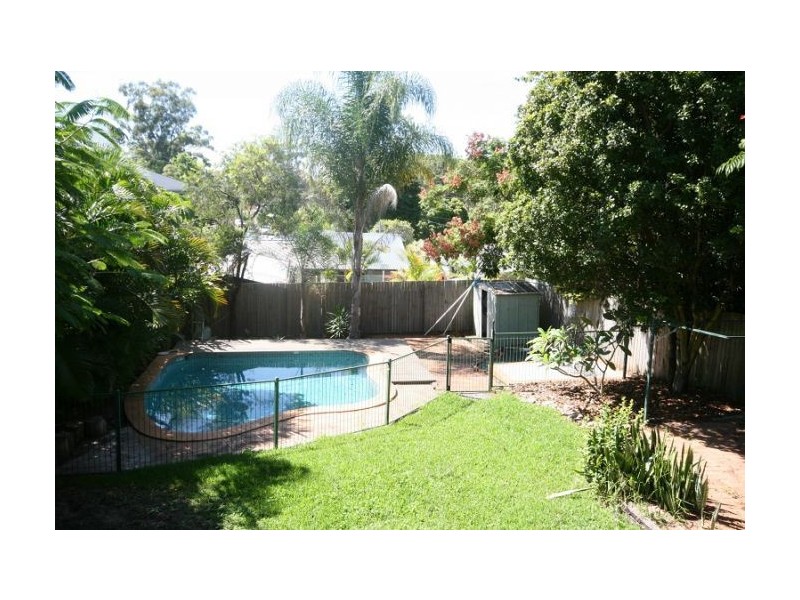 9 McCowan Street, Ashmore QLD 4214