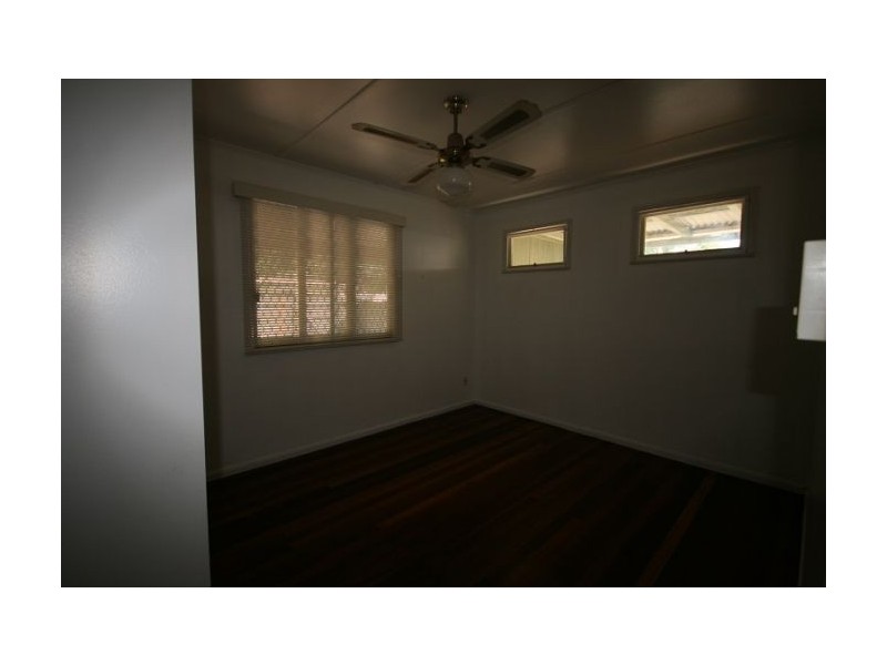 9 McCowan Street, Ashmore QLD 4214