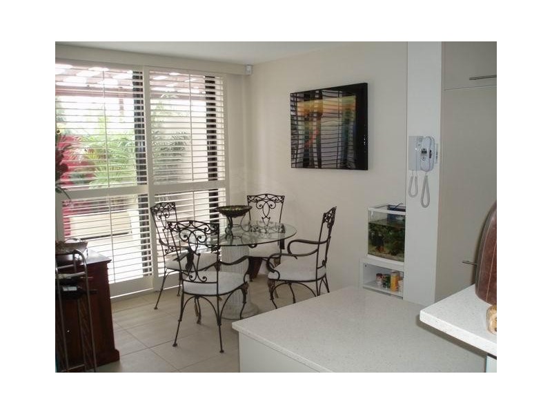 Broadbeach Waters QLD 4218