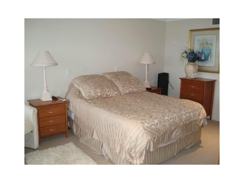 Broadbeach Waters QLD 4218