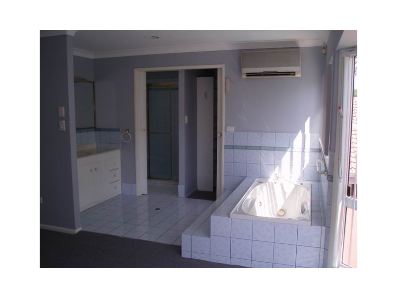 Isle Of Capri QLD 4217