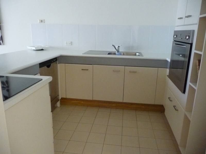 Chevron Island QLD 4217