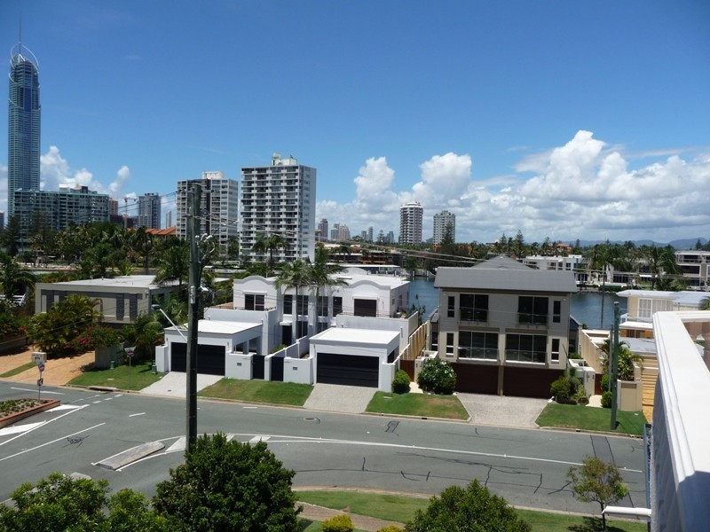 Chevron Island QLD 4217
