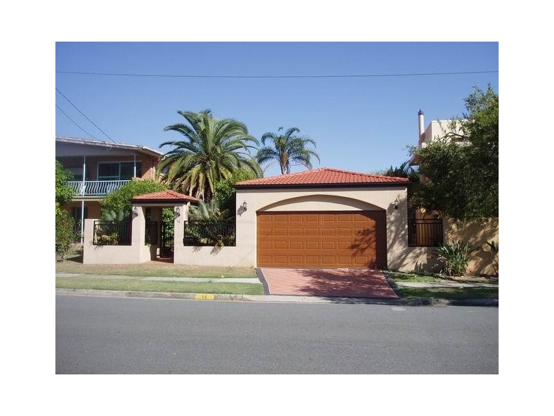 Isle Of Capri QLD 4217