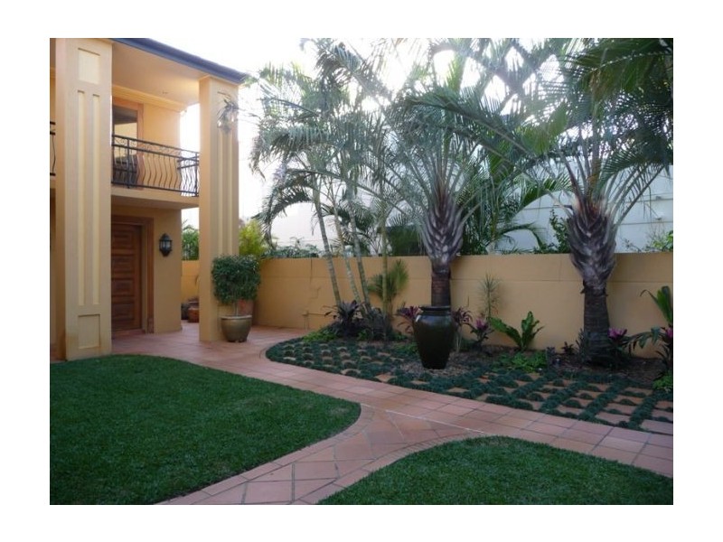 Isle Of Capri QLD 4217