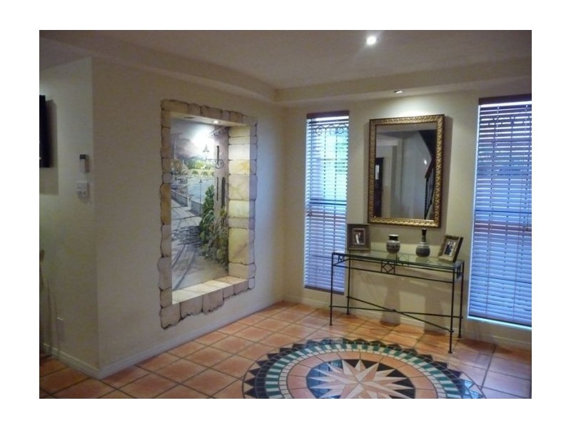 Isle Of Capri QLD 4217