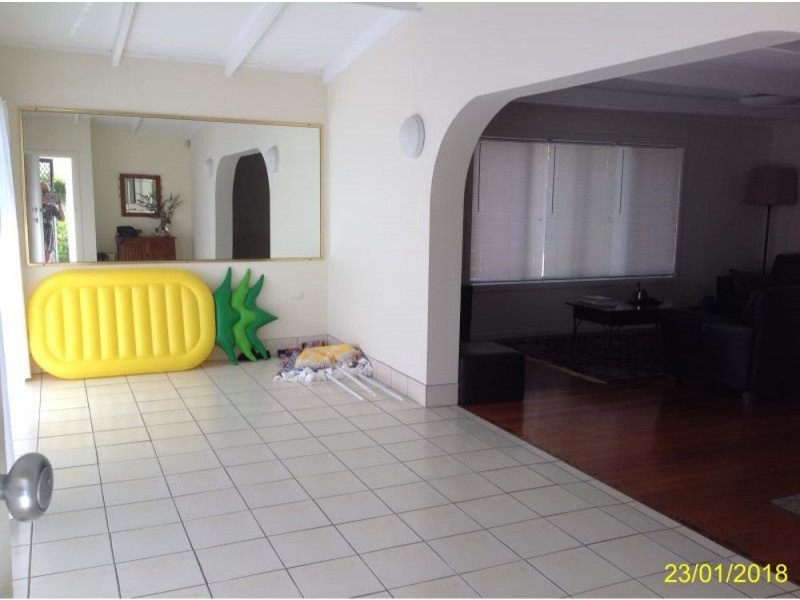 23 Brindisi Avenue, Isle Of Capri QLD 4217
