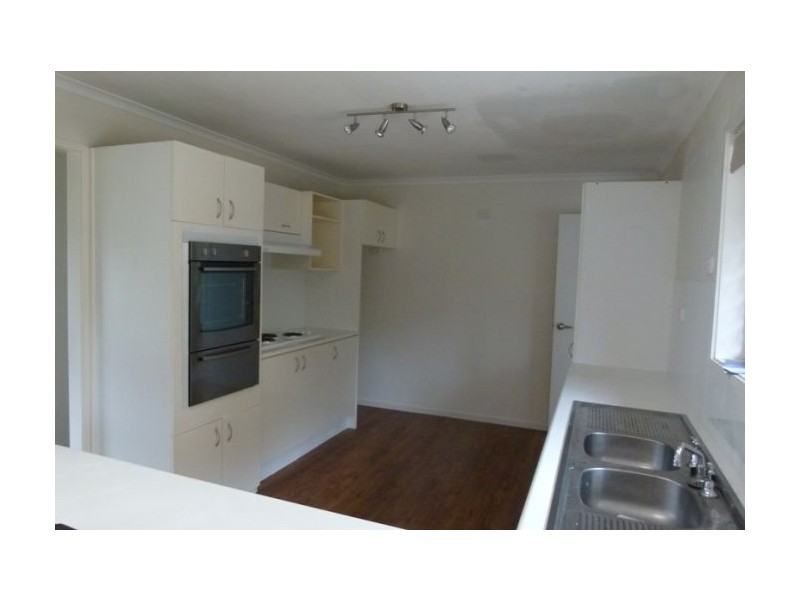 16 Carrabean Avenue, Ashmore QLD 4214